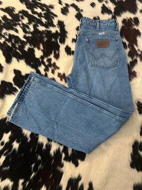 Wrangler Blue Straight-Leg Denim Jeans